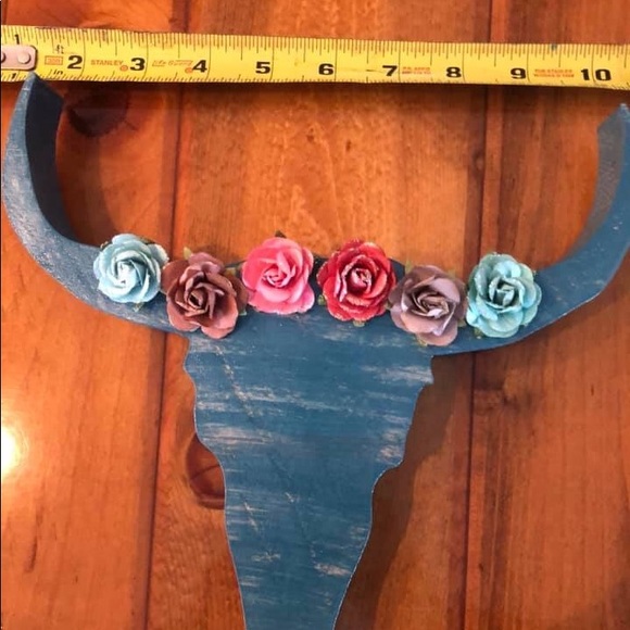 Custom Handprinted Wooden Skull With Roses - Picture 2 of 2